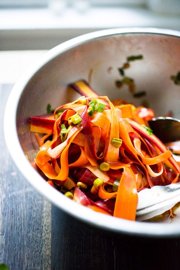 Moroccan Carrot Salad with Pistachios and Mint- a simple delicious spring salad that is full of flavor! #carrot #carrotsalad #moroccan