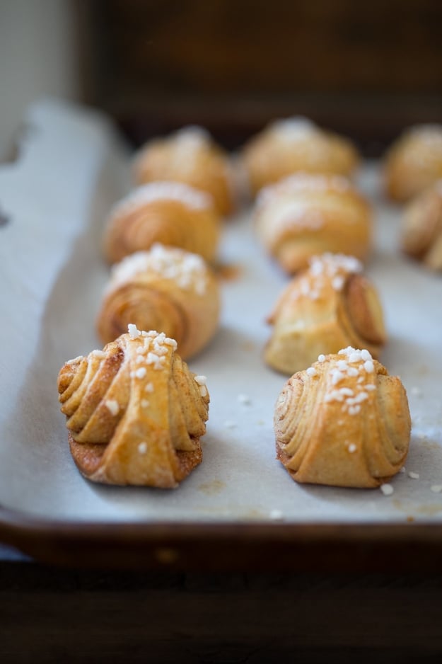 Finnish Cardamom Rolls, also called "Pulla" | www.feastingathome.com Finnish Cardamom Rolls, this Finnish version is also called "Pulla" - a delicious sweet roll perfect for the holidays! #cardamonrolls #cardamomrolls #cardamonbuns #pulla #swedishcardamonrolls #finnishcardamonrolls #finnishcardamombread | finnishrecipes www.feastingathome.com