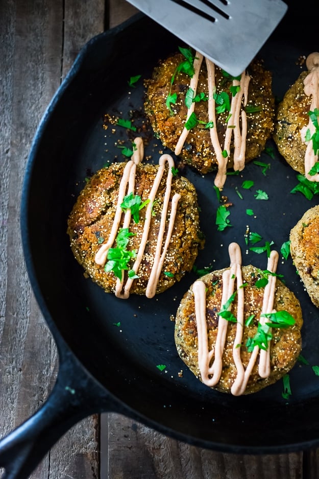 Amaranth Cakes w/ lentils, kale and chipotle aioli - high protein meal, vegan & gluten free | www.feastingathome.com