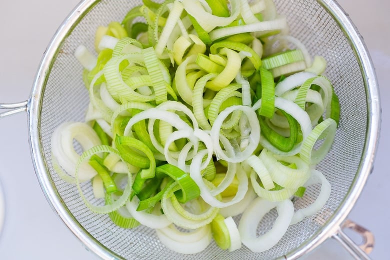A simple delicious recipe for Leek Bread to serve with your favorite soups and stews. #leeks #bread