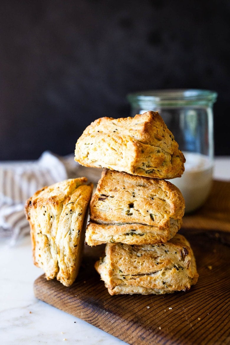 An easy recipe Sourdough Biscuits with scallions using leftover sourdough starter (or discard).This buttery biscuits can be made in 45 minutes!