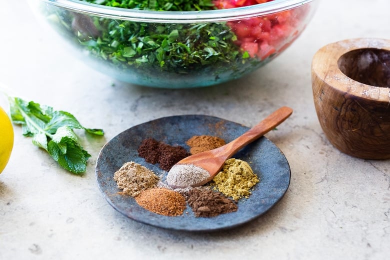 Lebanese tabouli with 7 spice