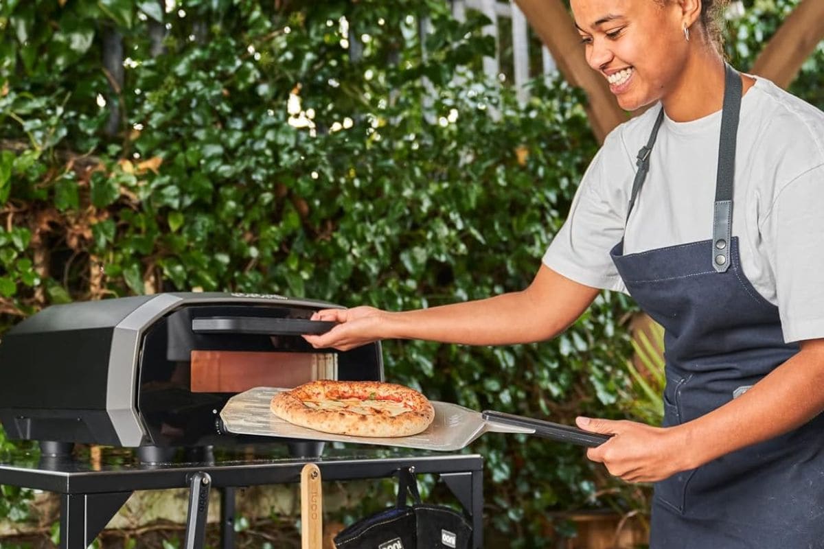 Ooni Volt 12 outdoor pizza oven